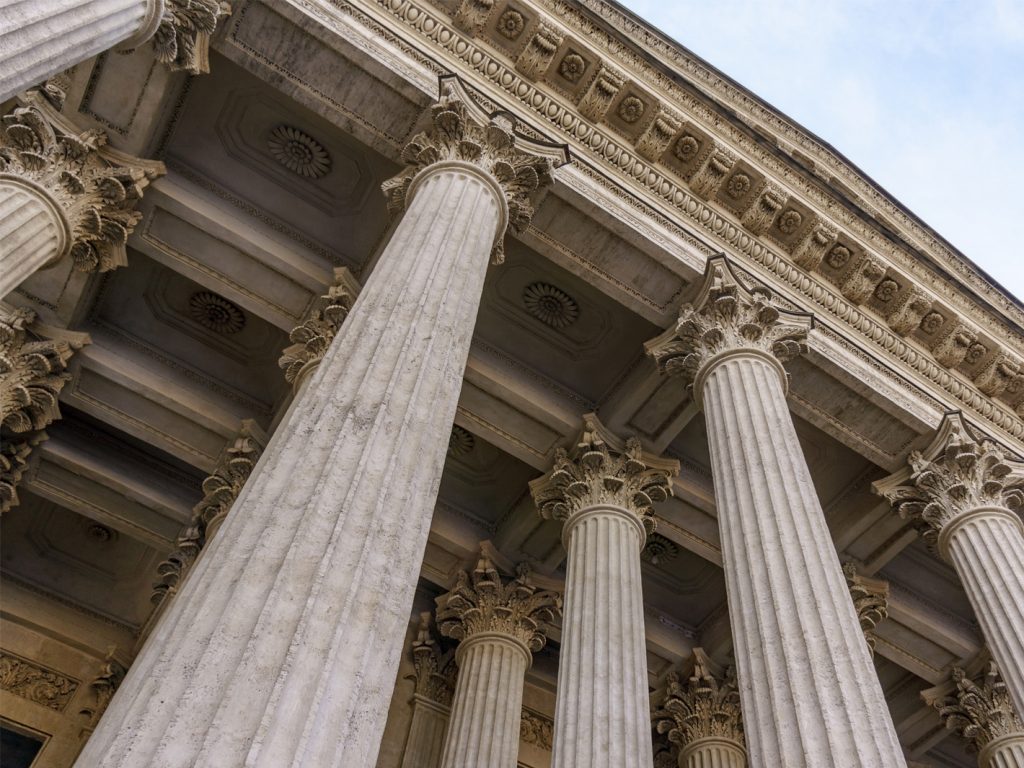 Big and Boutique Law